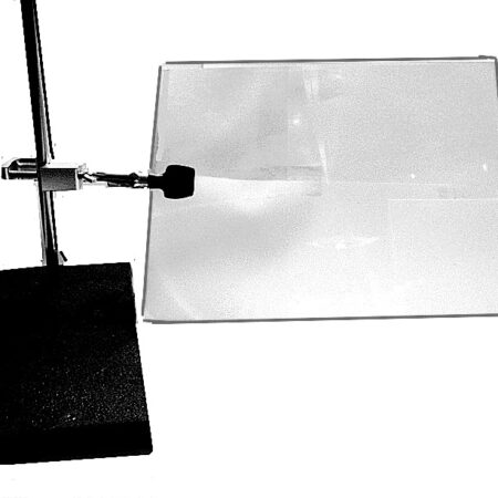 Sheet Magnifier for reading